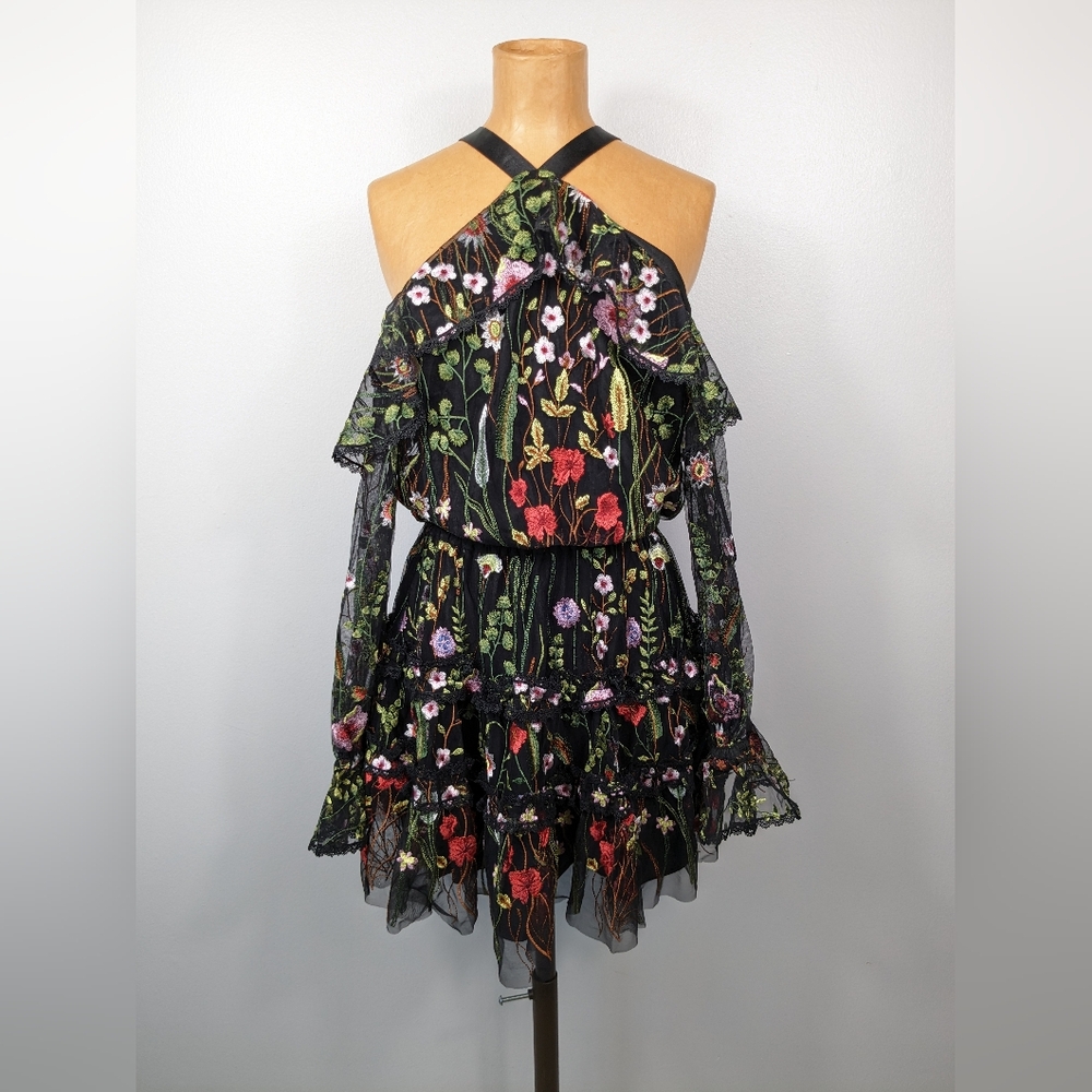 alexis black floral dress Adeline Halter Neck $680 Ms… This glam matte satin Bunion A-Line Satin Lace Wedding Size:L/XL